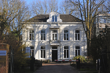 900143 Gezicht op het huis Oranjelust (Maliebaan 89) te Utrecht.